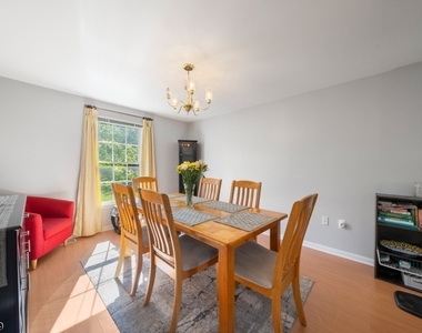 32 Montville Ave - Photo Thumbnail 6