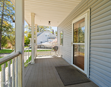 216 Chatham Avenue - Photo Thumbnail 2
