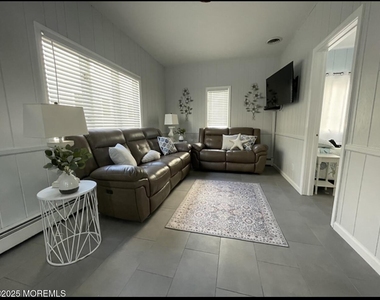 23 E Surf Way - Photo Thumbnail 3