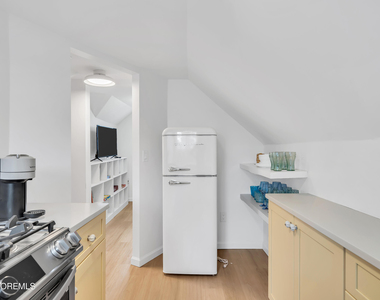 611 3rd Avenue - Photo Thumbnail 23