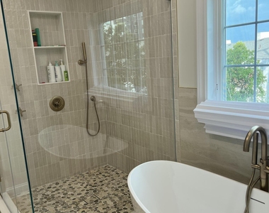121 Riviera Drive - Photo Thumbnail 7
