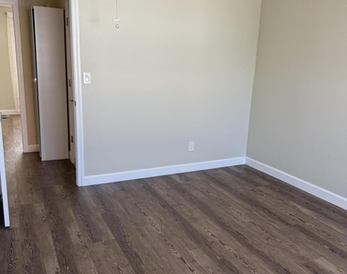 15 Beachway Avenue - Photo Thumbnail 23