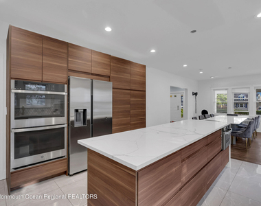 309 Cedar Avenue - Photo Thumbnail 9