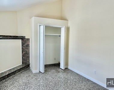 158 Avenue - Photo Thumbnail 13