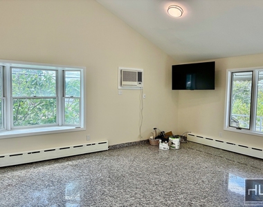 158 Avenue - Photo Thumbnail 4