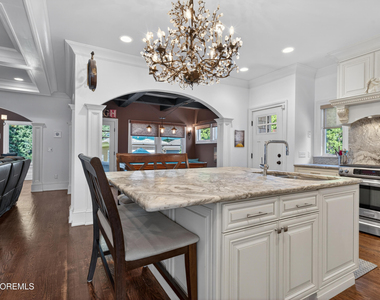 29 Lafayette Street - Photo Thumbnail 12
