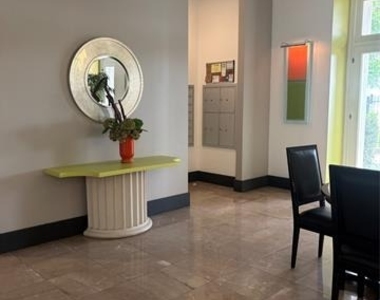 329 E Colorado Boulevard - Photo Thumbnail 30