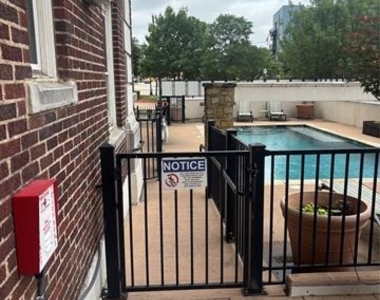 329 E Colorado Boulevard - Photo Thumbnail 34