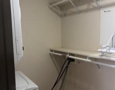 329 E Colorado Boulevard - Photo Thumbnail 23