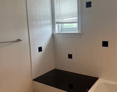 329 E Colorado Boulevard - Photo Thumbnail 22