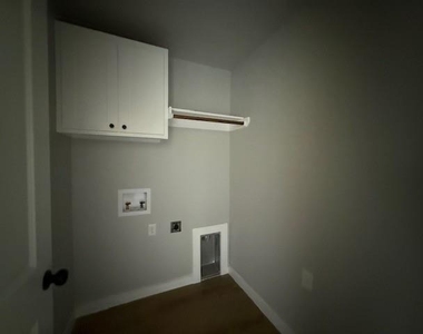 966 Minda Street - Photo Thumbnail 14