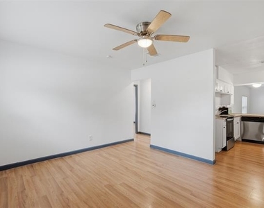 620 E Sears Street - Photo Thumbnail 7