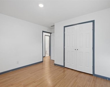 620 E Sears Street - Photo Thumbnail 10