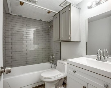 1935 Cranford Drive - Photo Thumbnail 8