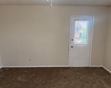 6316 Woodmont Court - Photo Thumbnail 15
