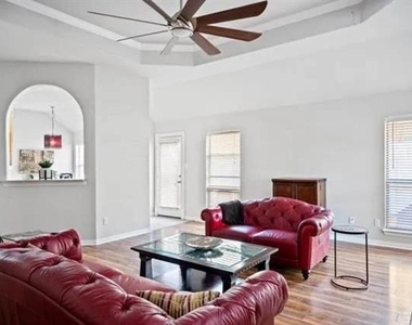 8336 Trinity Vista Trail - Photo Thumbnail 16