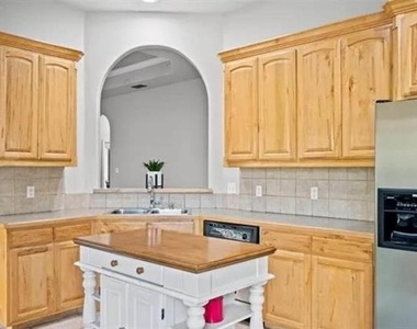 8336 Trinity Vista Trail - Photo Thumbnail 7