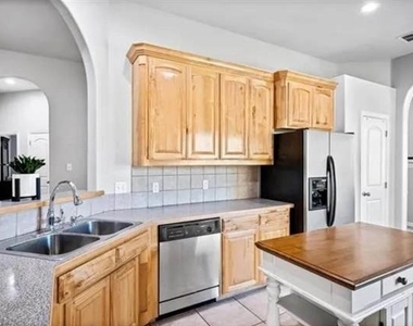 8336 Trinity Vista Trail - Photo Thumbnail 11