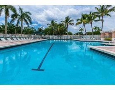 2185 Salerno Circle - Photo Thumbnail 26