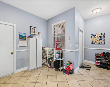 2185 Salerno Circle - Photo Thumbnail 12