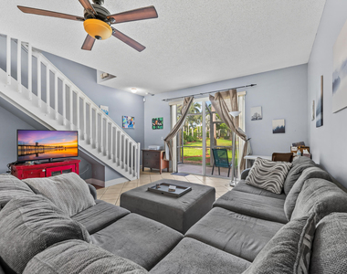 2185 Salerno Circle - Photo Thumbnail 3