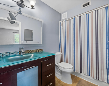 2185 Salerno Circle - Photo Thumbnail 15