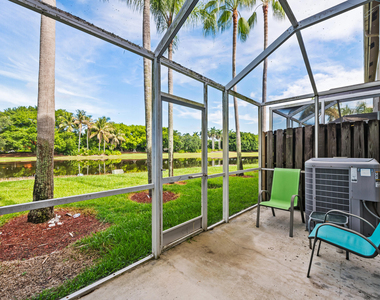 2185 Salerno Circle - Photo Thumbnail 22