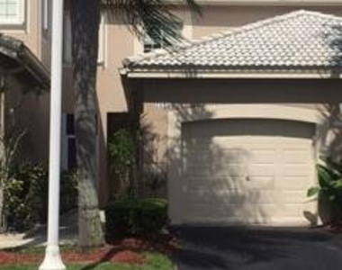 2185 Salerno Circle - Photo Thumbnail 2