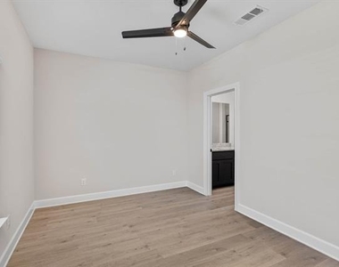 602 Princeton Heights Boulevard - Photo Thumbnail 3