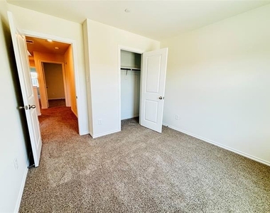 120 Redwood Road - Photo Thumbnail 17
