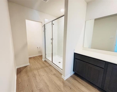 120 Redwood Road - Photo Thumbnail 15