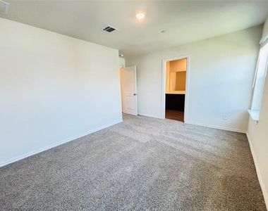 120 Redwood Road - Photo Thumbnail 13