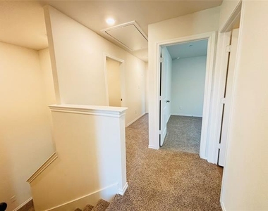 120 Redwood Road - Photo Thumbnail 10