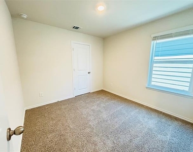 120 Redwood Road - Photo Thumbnail 16