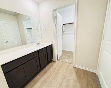 120 Redwood Road - Photo Thumbnail 14