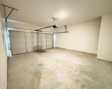 120 Redwood Road - Photo Thumbnail 21