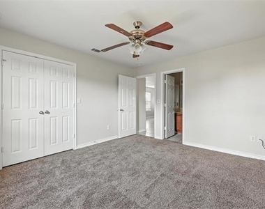 721 E College Street - Photo Thumbnail 9