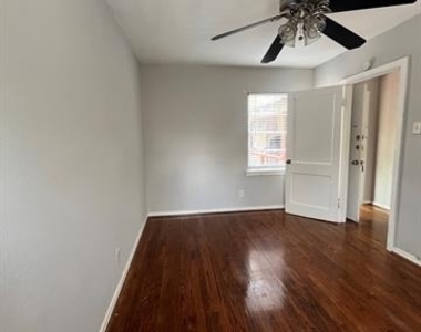 4818 Junius Street - Photo Thumbnail 2
