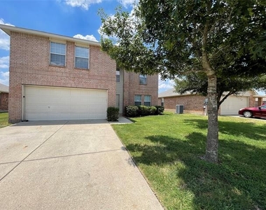 2801 Mockingbird Street - Photo Thumbnail 1