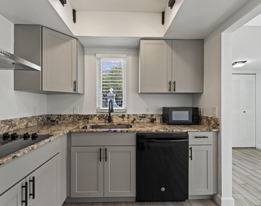 1625 Se Green Acres Circle - Photo Thumbnail 1