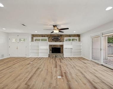 10404 Boedeker Street - Photo Thumbnail 1