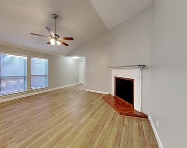 328 Teakwood Lane - Photo Thumbnail 5
