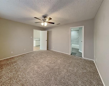 328 Teakwood Lane - Photo Thumbnail 13