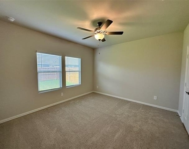 501 Dorothy Drive - Photo Thumbnail 6