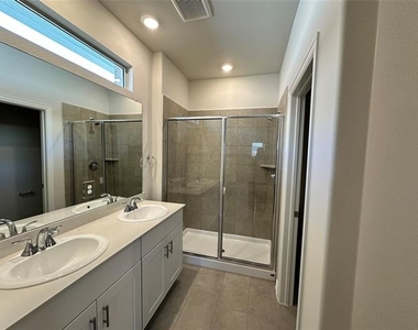 501 Dorothy Drive - Photo Thumbnail 11