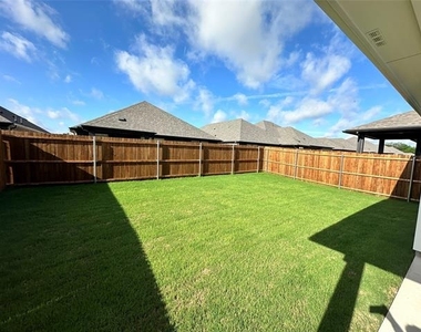 501 Dorothy Drive - Photo Thumbnail 15
