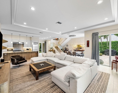 217 Gulfstream Boulevard - Photo Thumbnail 16