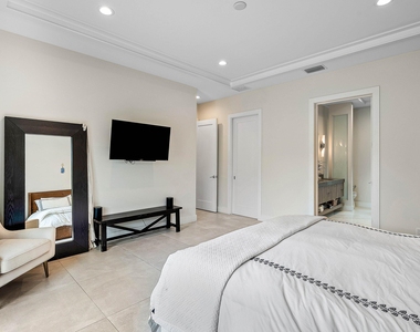 217 Gulfstream Boulevard - Photo Thumbnail 30