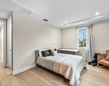 217 Gulfstream Boulevard - Photo Thumbnail 22