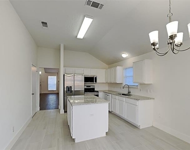 2705 Hidden Springs Drive - Photo Thumbnail 5